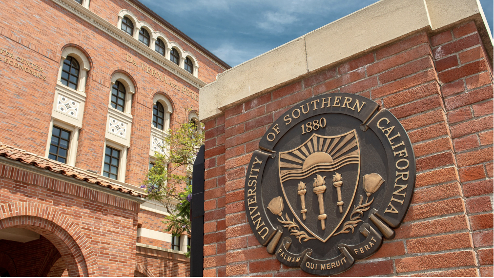 USC Seal featured on a brick post outside the VPD building.